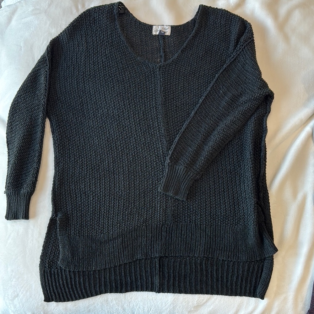 Universal Thread Black Oversized Sweater with Ribbed Texture